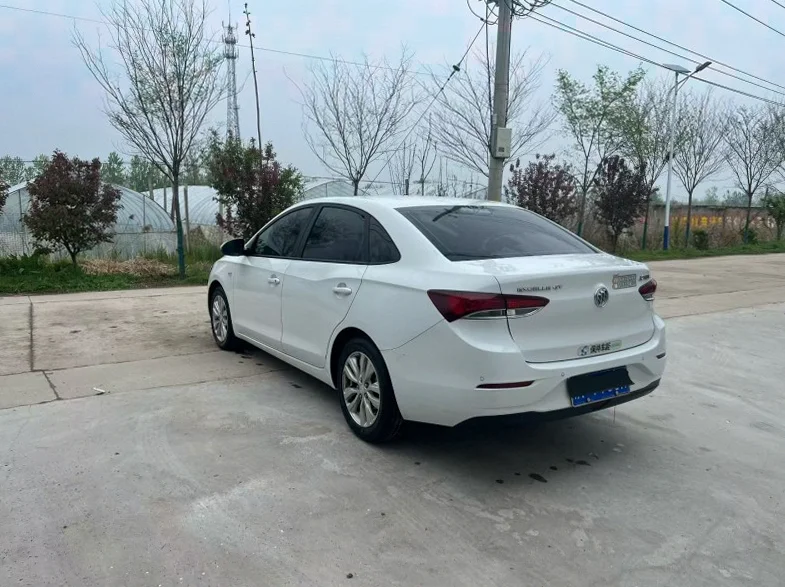 别克英朗 正面外观三