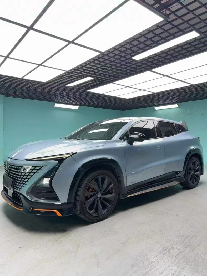 长安汽车UNI 正面外观二