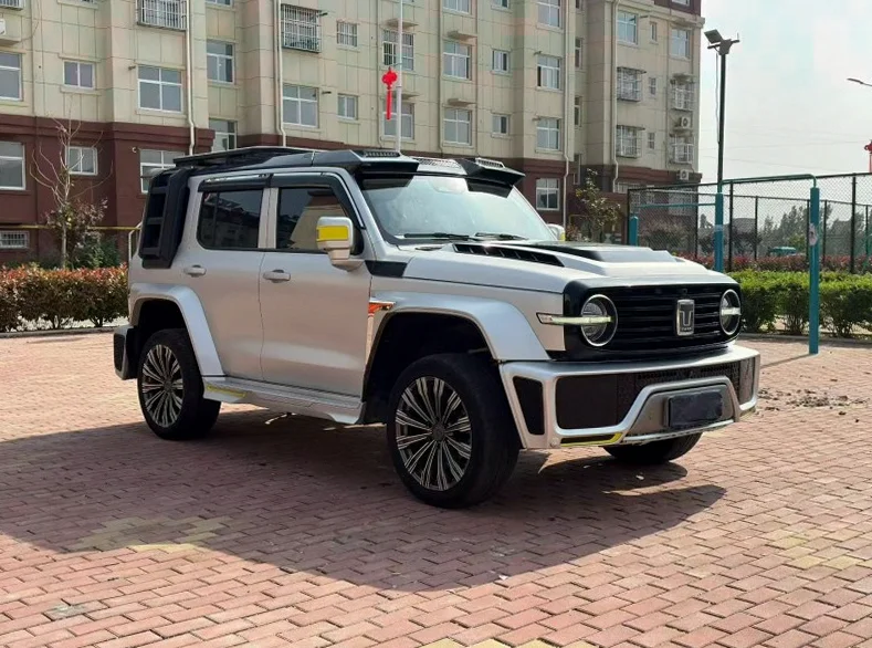 长城汽车坦克 正面外观二