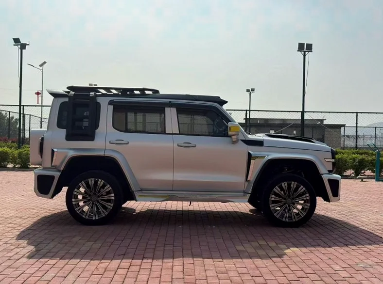 长城汽车坦克 正面外观三