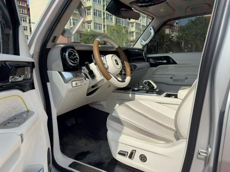 长城汽车坦克 后面外观一