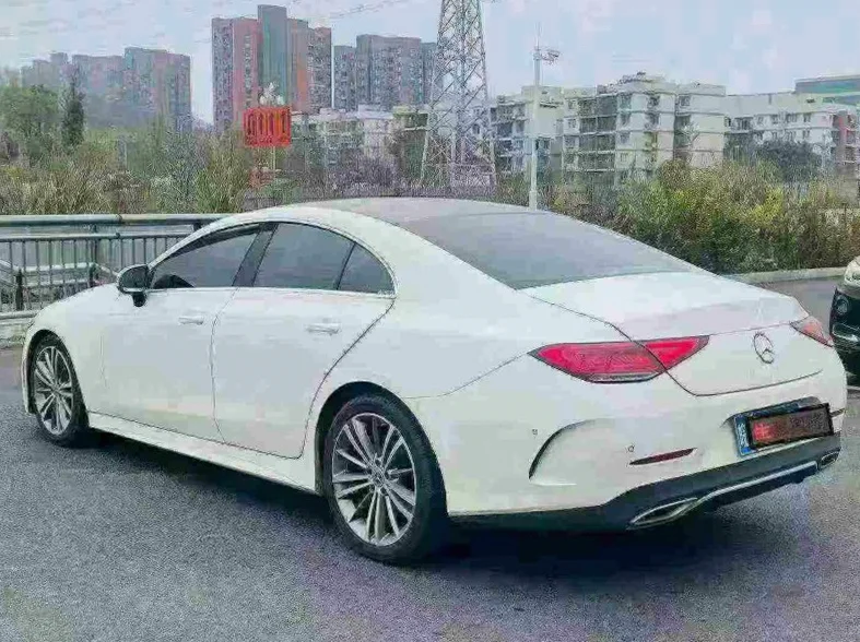 奔驰CLS 内饰前排