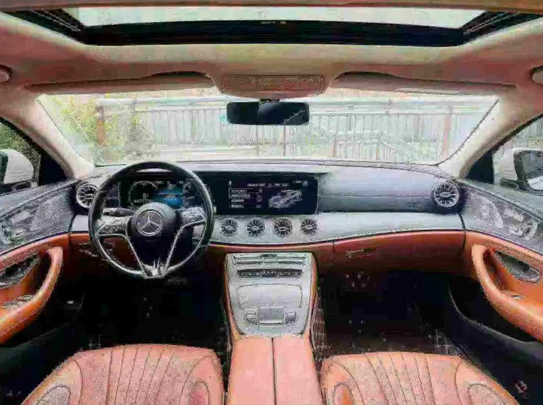 奔驰CLS 后面外观三