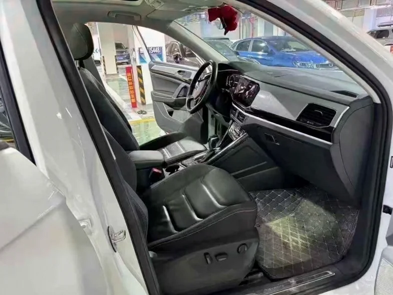 大众探岳 后面外观二