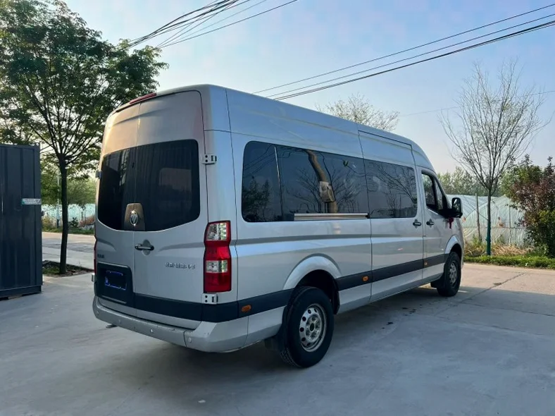 福田图雅诺 后面外观一