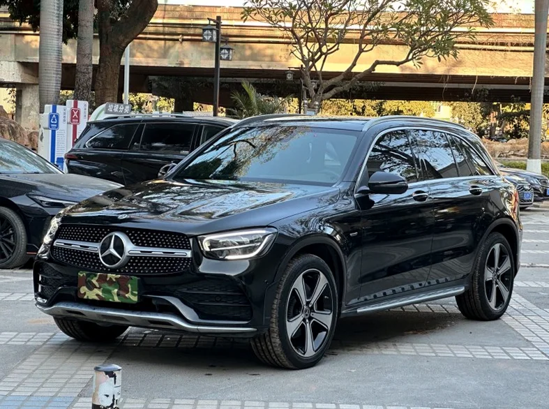 奔驰GLC 正面外观三