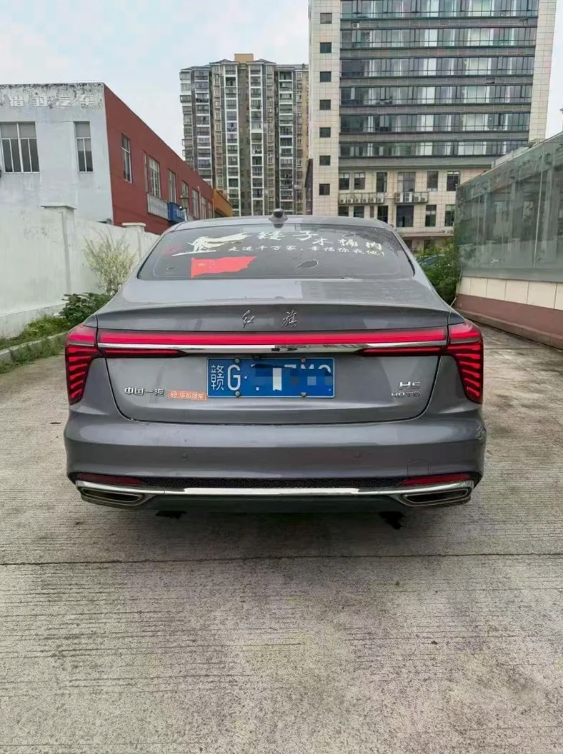 红旗H5 内饰后排