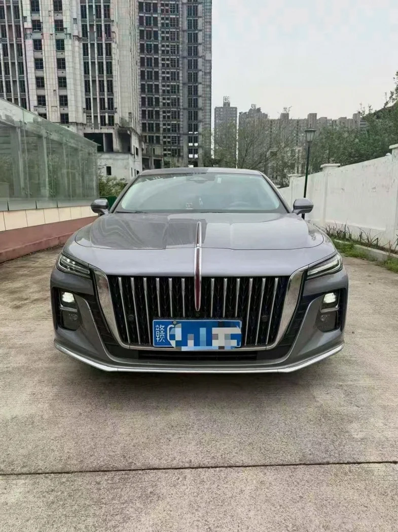 22年红旗H5 2.0T自动豪华版