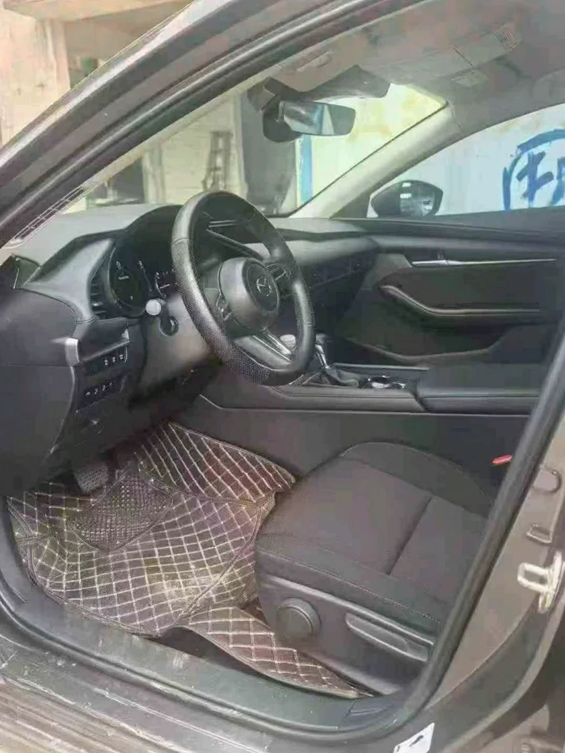 马自达昂克赛拉 后面外观二