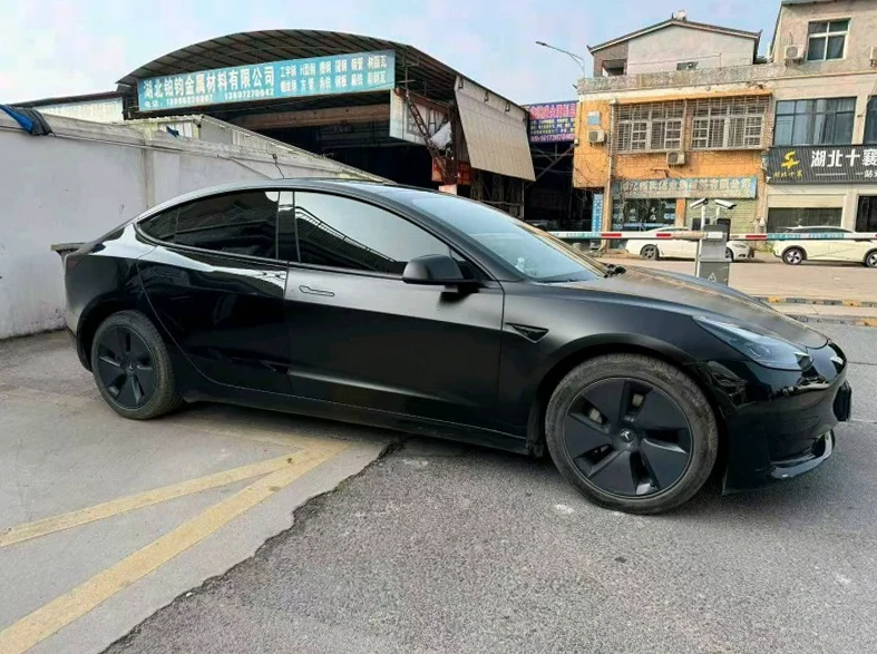 特斯拉MODEL 正面外观三