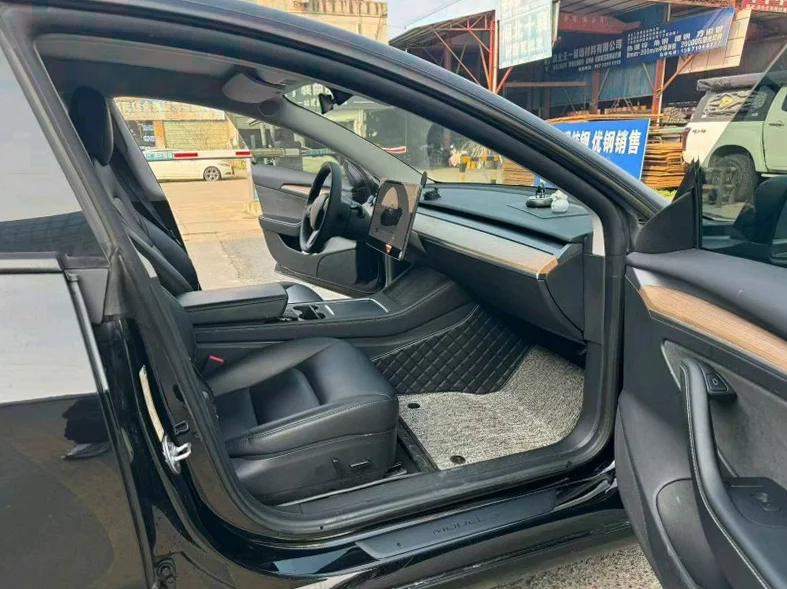 特斯拉MODEL 内饰前排