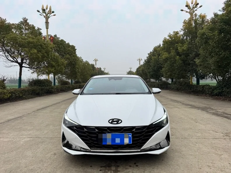 22年现代伊兰特尊贵最顶配