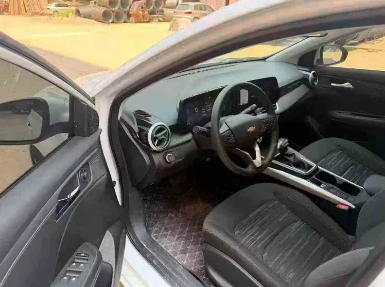 雪佛兰科鲁泽 后面外观一