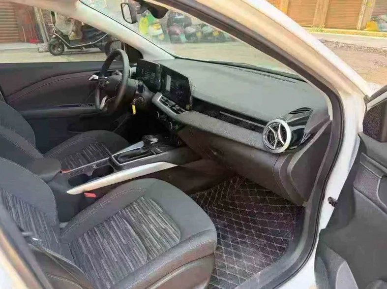 雪佛兰科鲁泽 后面外观三