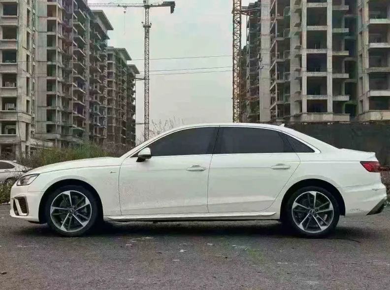 奥迪A4L 后面外观三