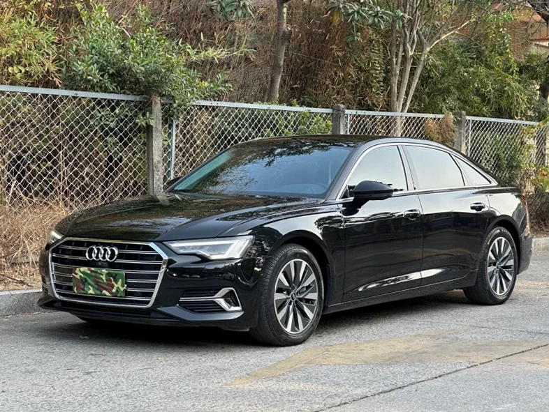 奥迪A6L 正面外观三