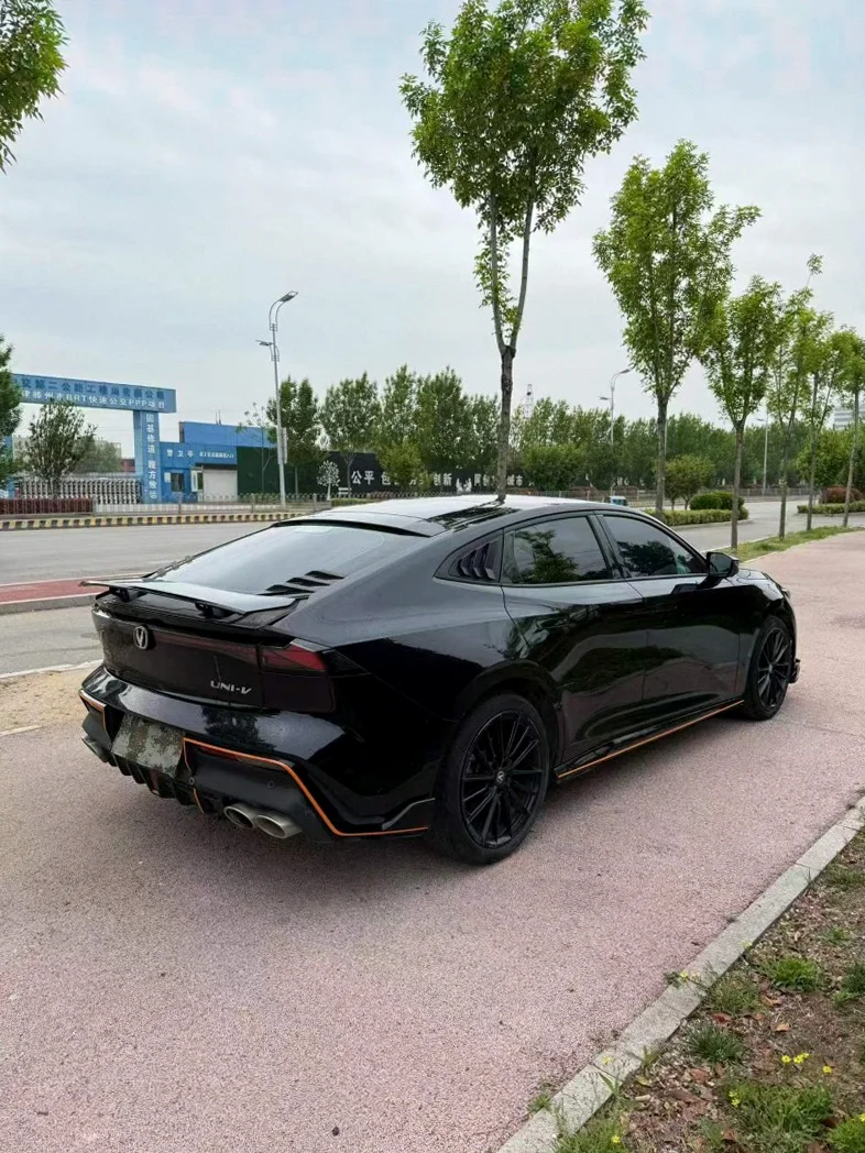 长安汽车UNI 内饰后排