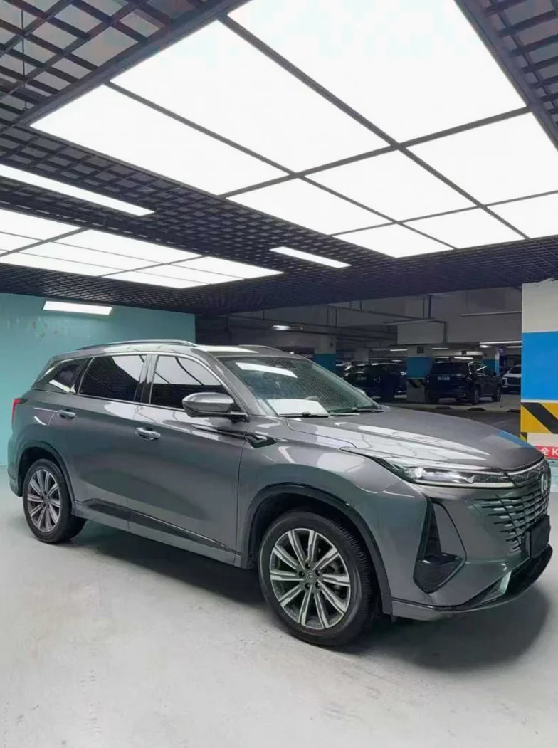 长安汽车CS75 正面外观三