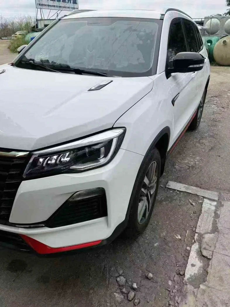 长安汽车CS75 正面外观三