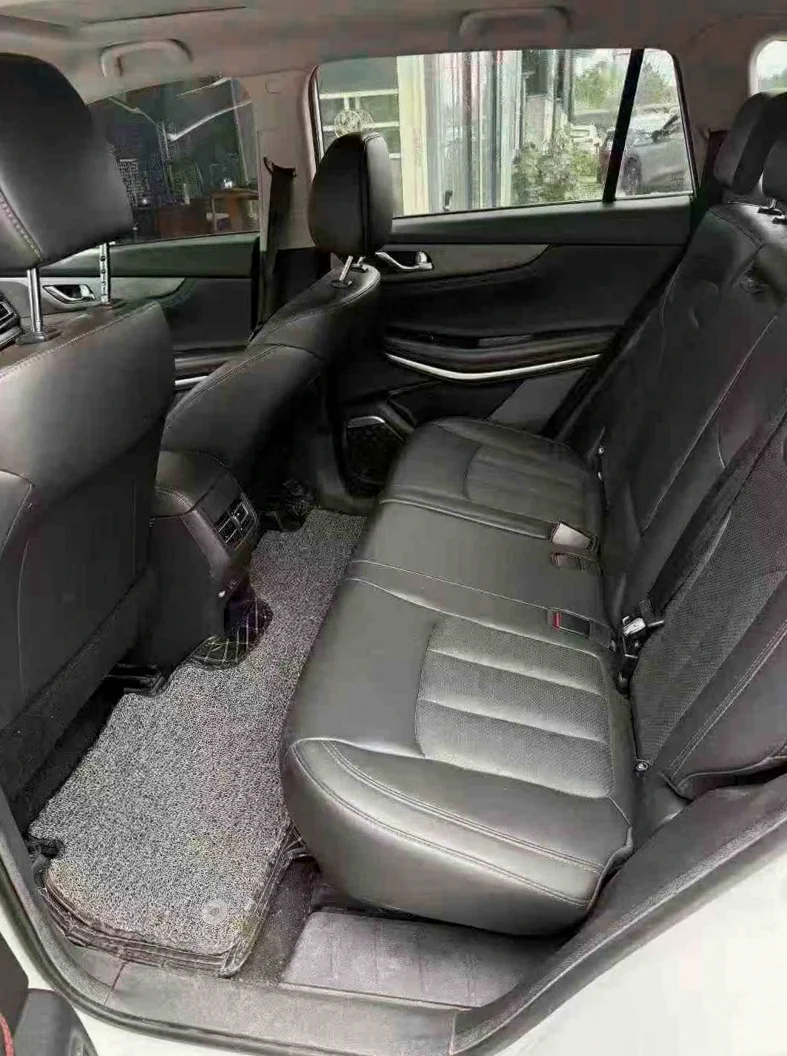 长安汽车CS75 后面外观三