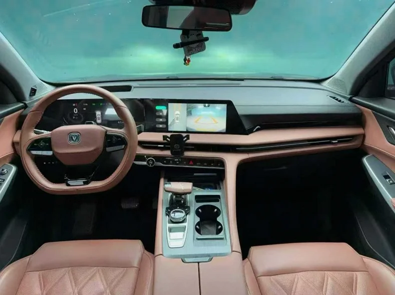 长安汽车CS75 后面外观一