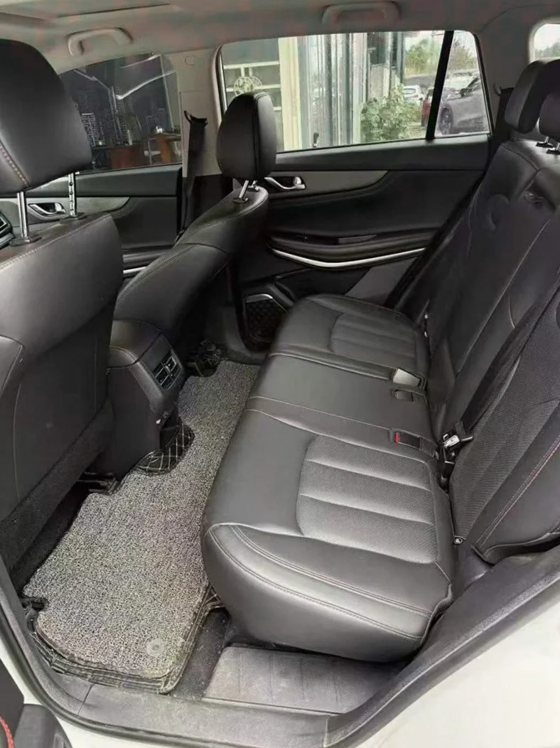 长安汽车CS75 后面外观三