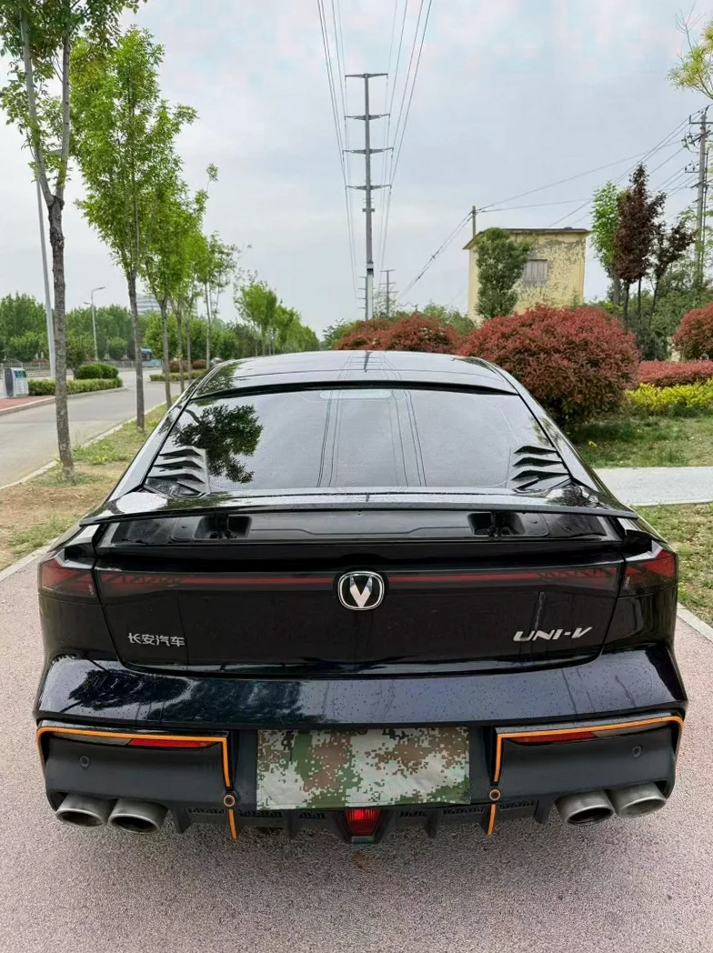 长安汽车UNI 驾驶室