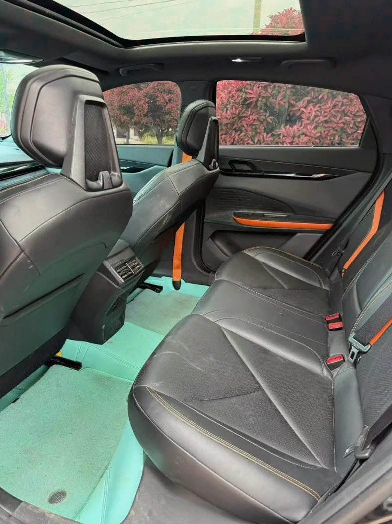 长安汽车UNI 后面外观二