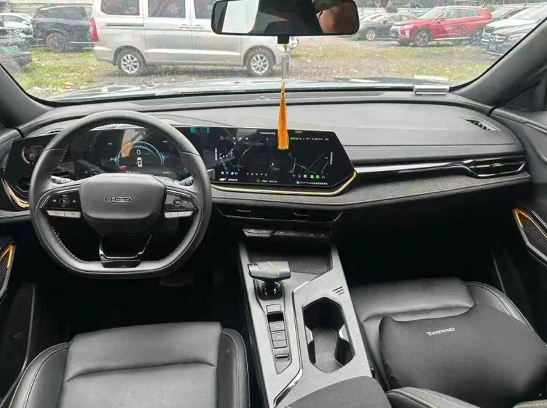 长安汽车欧尚 内饰后排