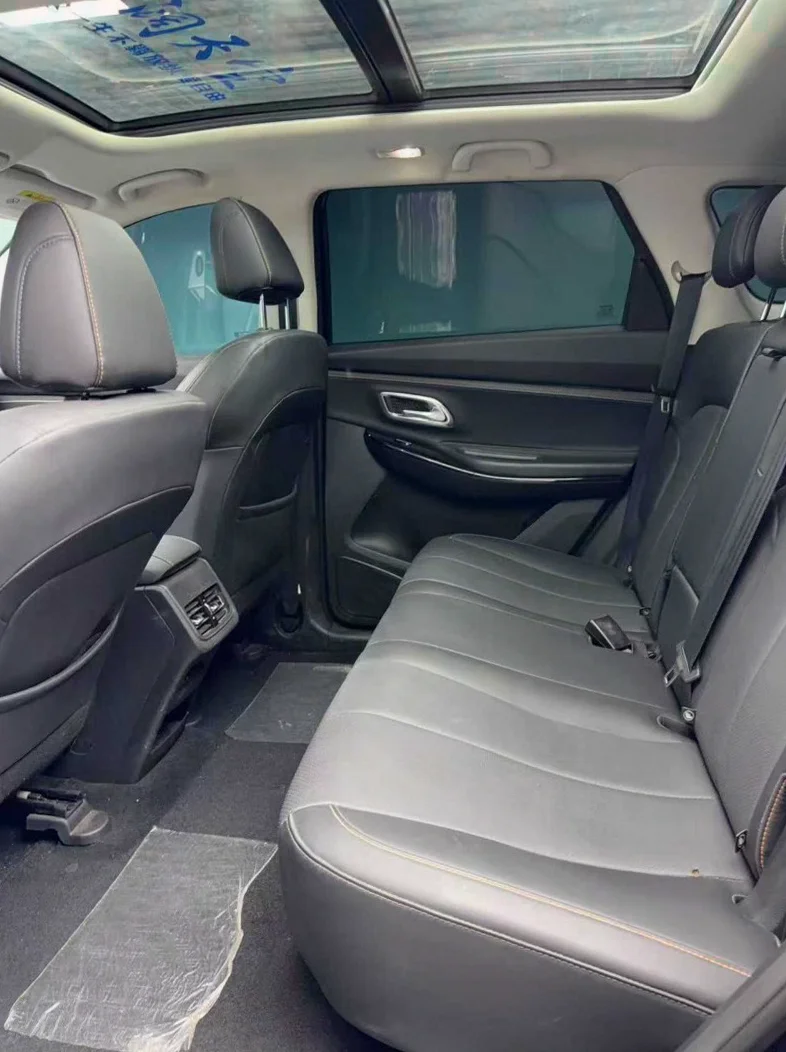 长安汽车欧尚 后面外观二