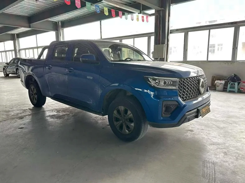 长城汽车炮 正面外观二