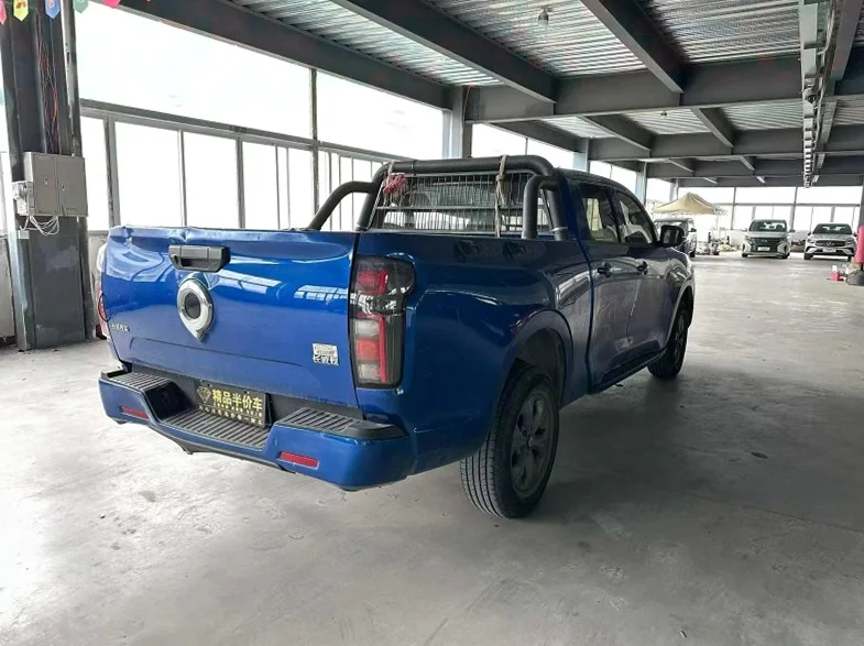 长城汽车炮 内饰前排