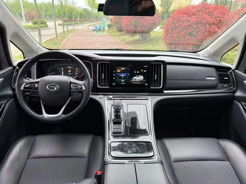 传祺M8 后面外观三