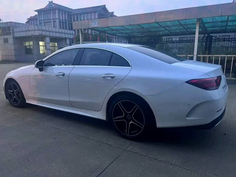 奔驰CLS 内饰前排