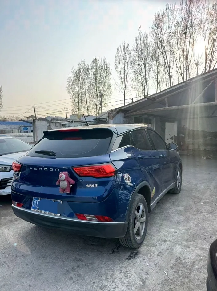 风光东风 后面外观一