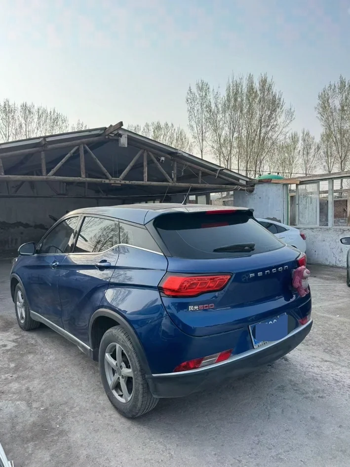 风光东风 内饰后排