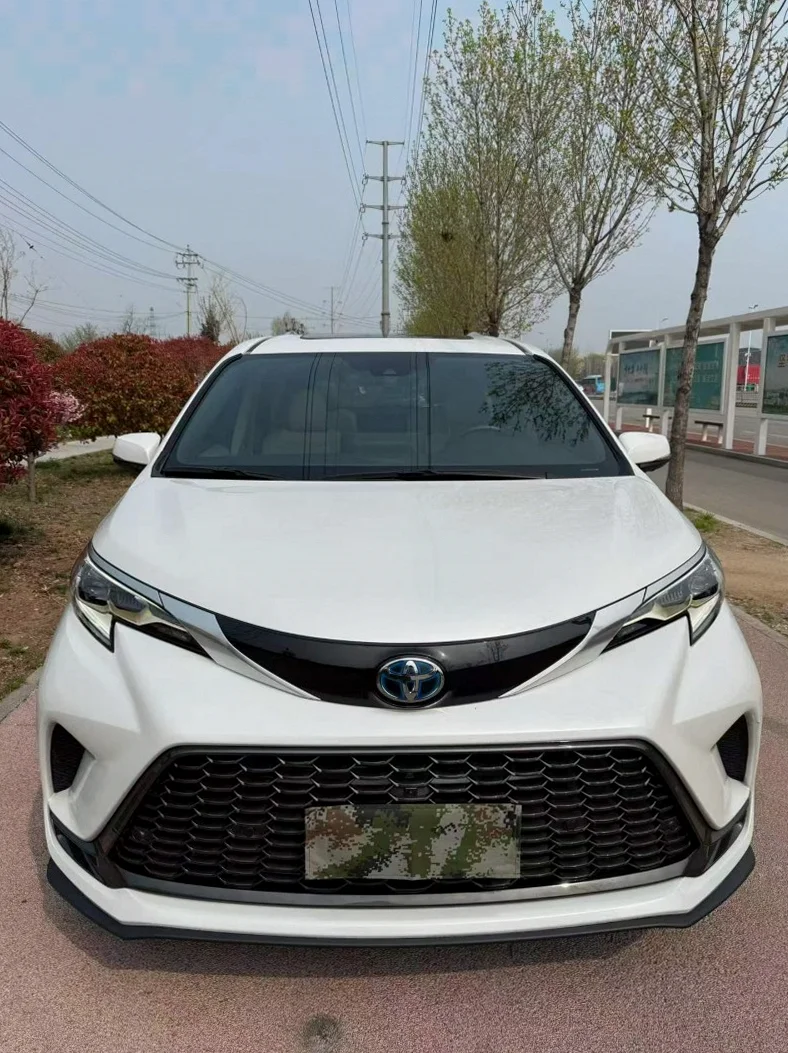 23年丰田格瑞维亚2.5混动七座高配