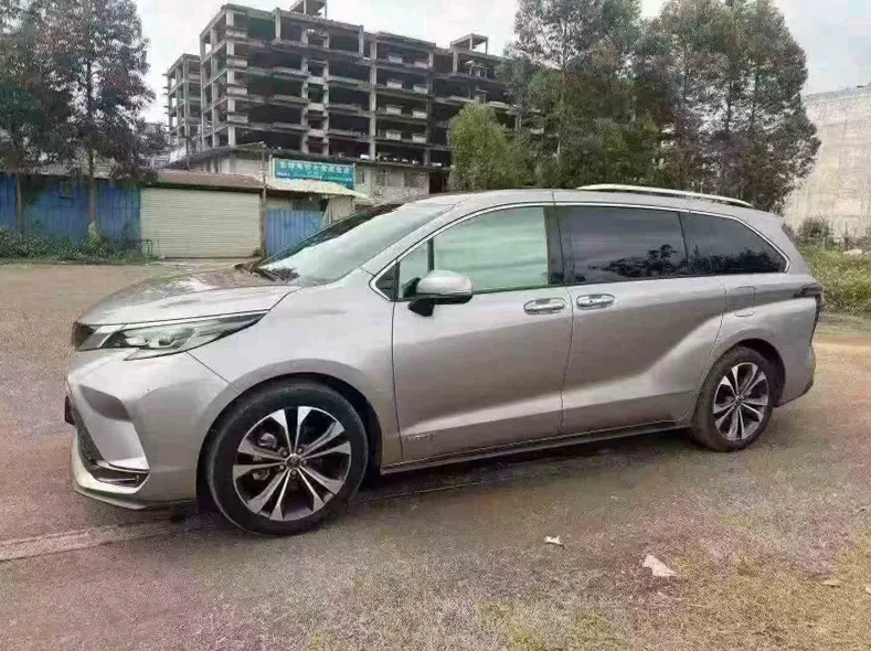 丰田格瑞维亚 正面外观三