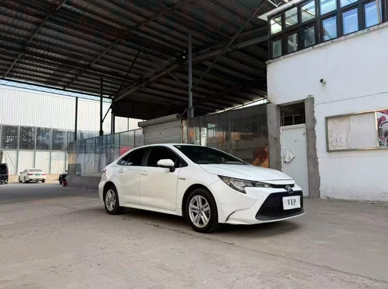 丰田雷凌 正面外观三