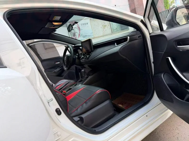 丰田雷凌 后面外观三