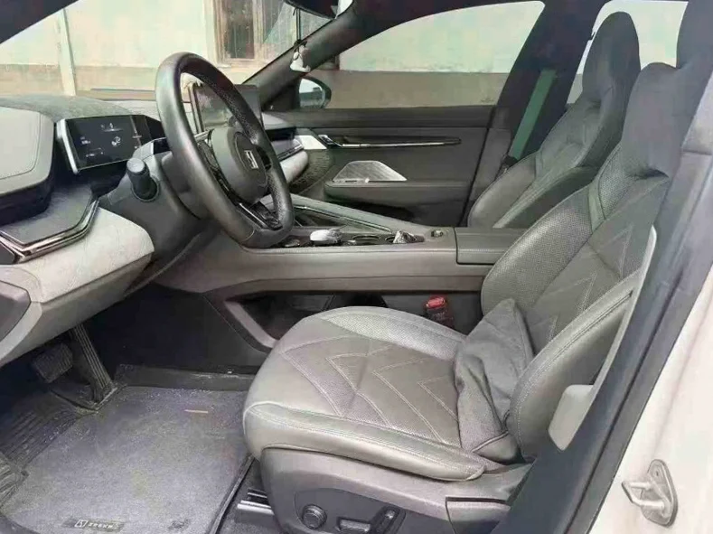 极氪汽车001 后面外观二