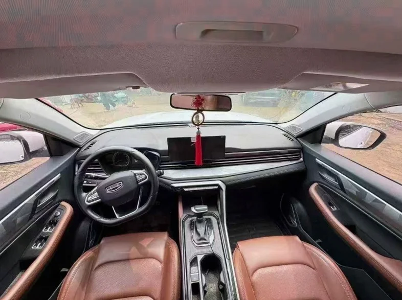 吉利远景 后面外观一