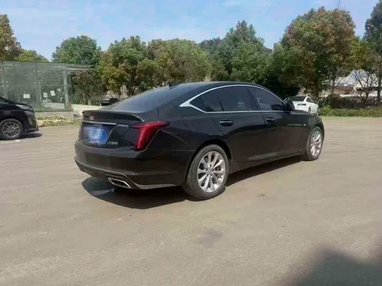 凯迪拉克CT5 驾驶室