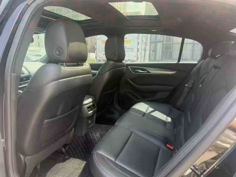 凯迪拉克CT5 后面外观二