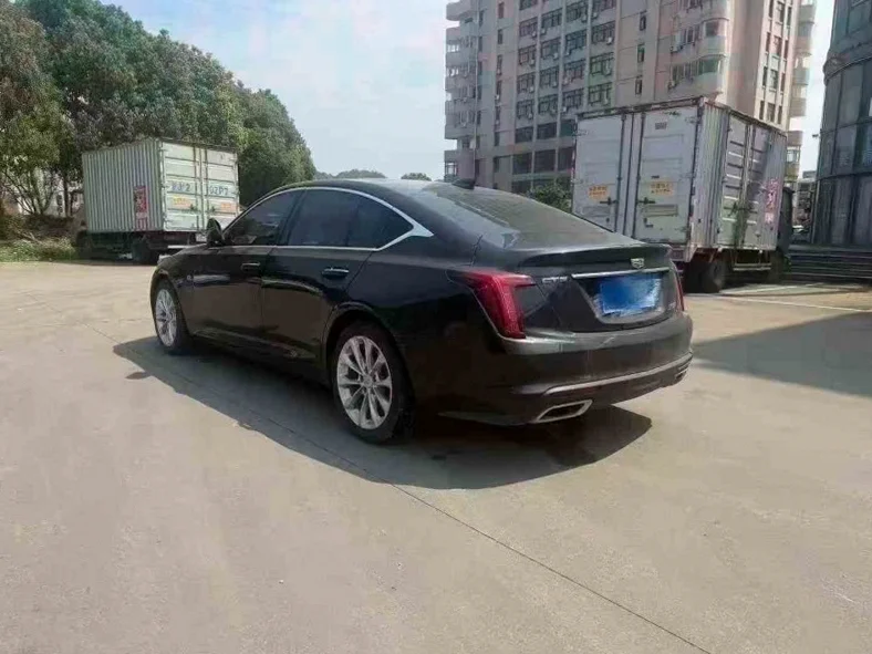 凯迪拉克CT5 内饰前排