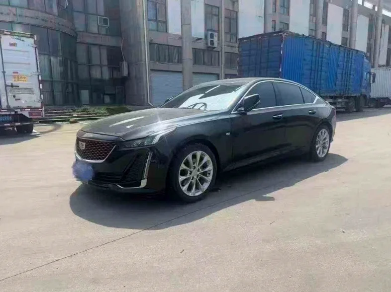 凯迪拉克CT5 正面外观三