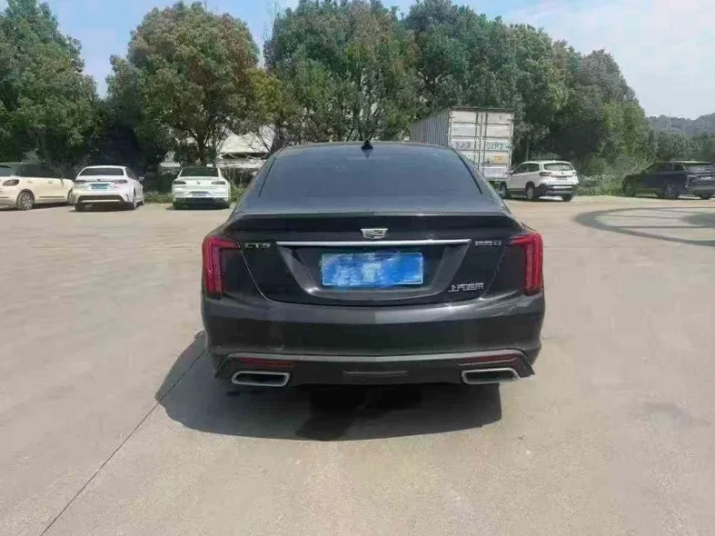 凯迪拉克CT5 内饰后排