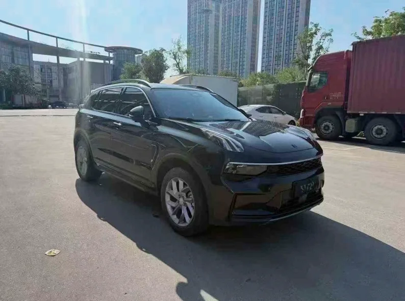 领克01 正面外观二