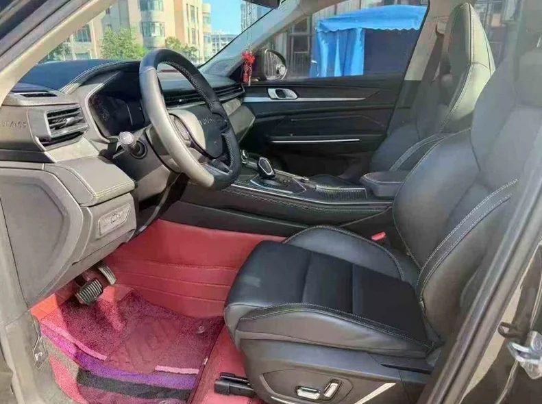 领克01 后面外观三