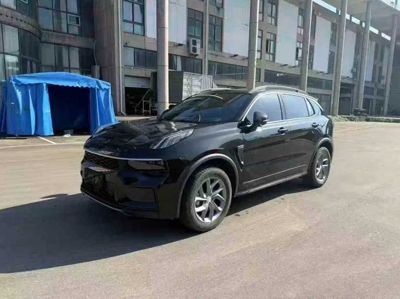 领克01 正面外观三